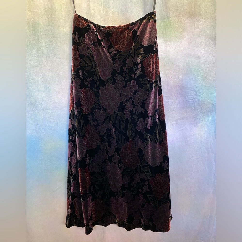 ANN TAYLOR Petites Velvet Floral Maxi Skirt (Black Floral)